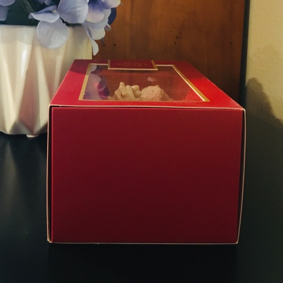 ✨ Disney Bride & Groom Mickey & Minnie Lenox Ornament “Minnie’s Dream Wedding” ✨ - Picture 6 of 7